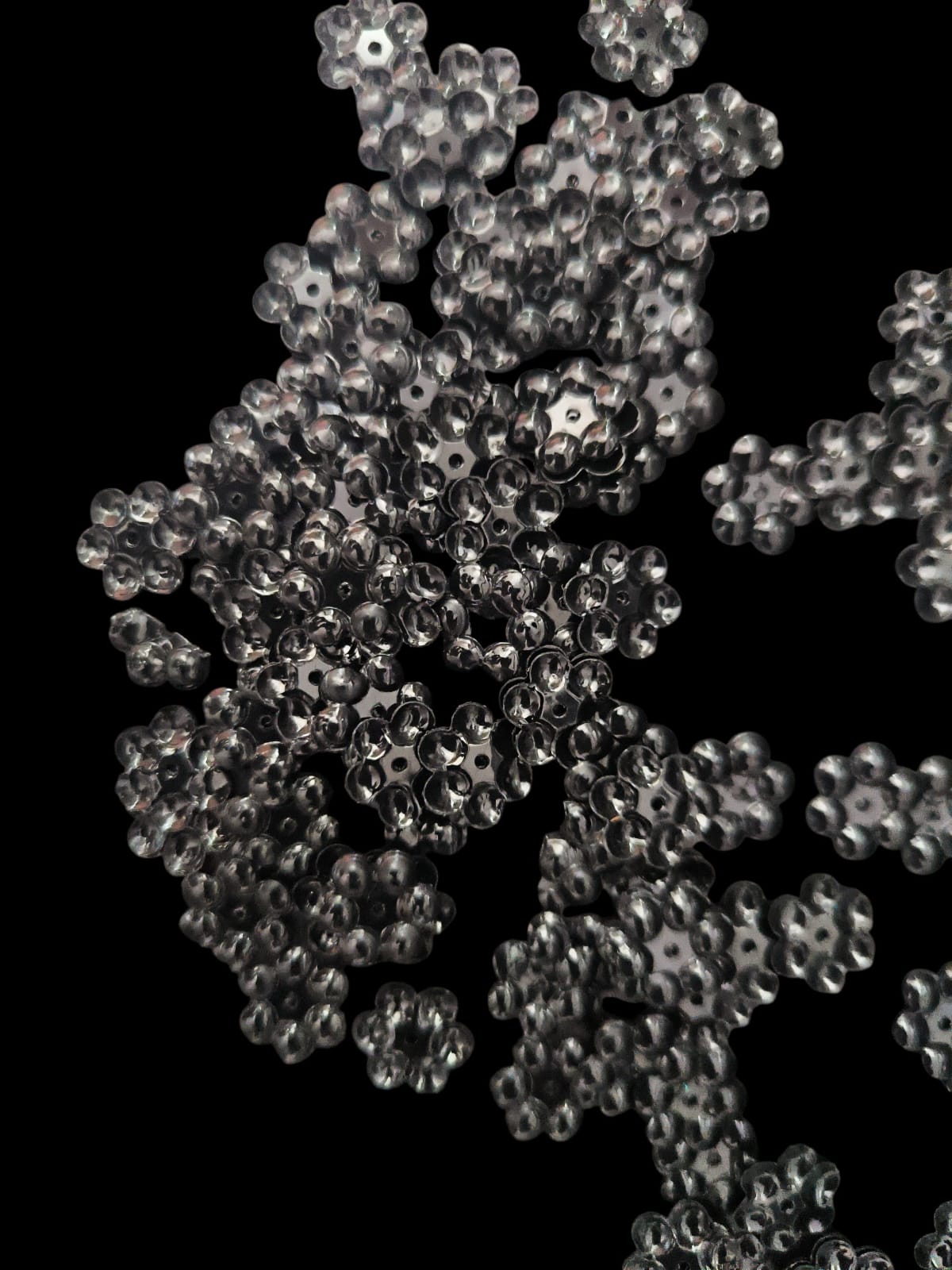Paillette Fleur 6 Pétales Ronds Noire Brillante 10mm