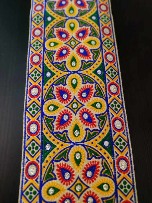 Galon Brodé 9,5 cm - Motifs Géométriques Jaune Vert Bleu Rouge Argent