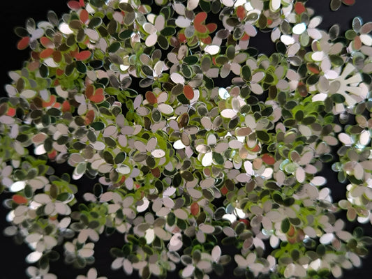 Paillettes petites fleurs miroir vert fluo 9 mm