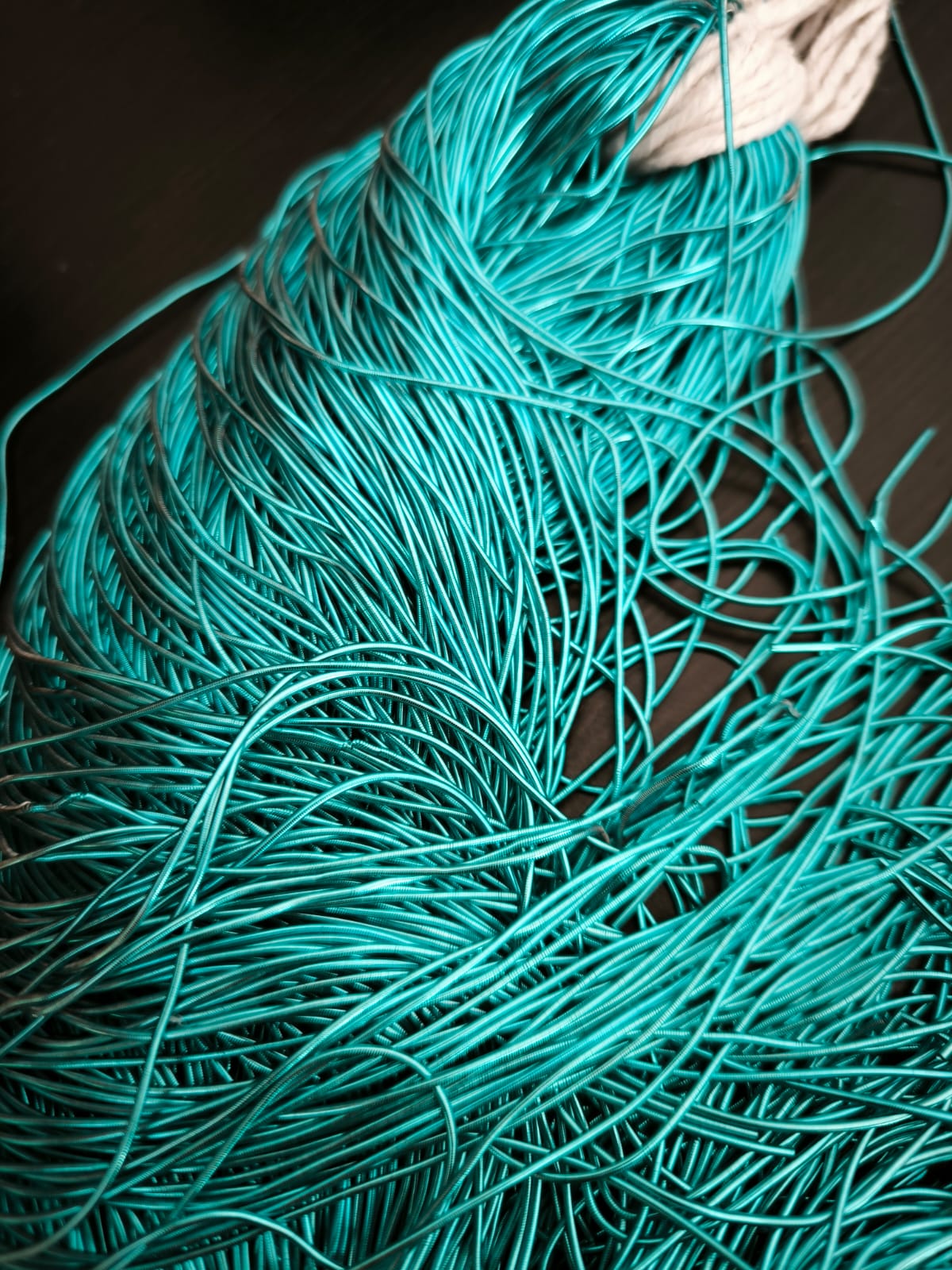 Cannetille lisse bleu turquoise brillant