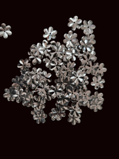 Fleurs Argentees pour Broderie 15 mm