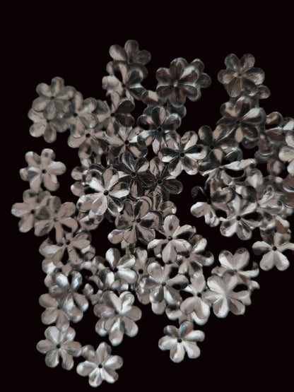 Fleurs Argentees pour Broderie 15 mm