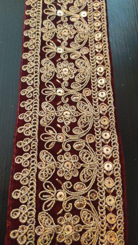 Galon bordeaux motifs dores