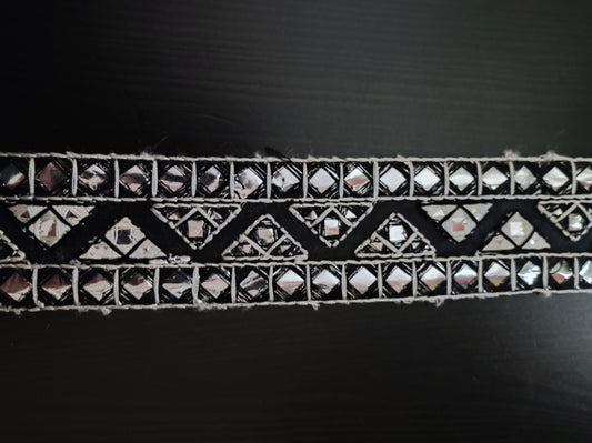 Galon Brodé Noir Argent 4,5 cm - Losanges Triangles Tulle