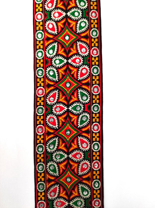 Galon Brodé 6,6 cm - Motifs Géométriques Jaune Vert Rouge Argent