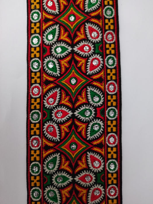 Galon Brodé 6,6 cm - Motifs Géométriques Jaune Vert Rouge Argent