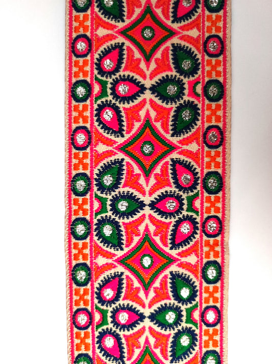 Galon Brodé 6,6 cm - Motifs Géométriques Pêche Orange Vert Argent