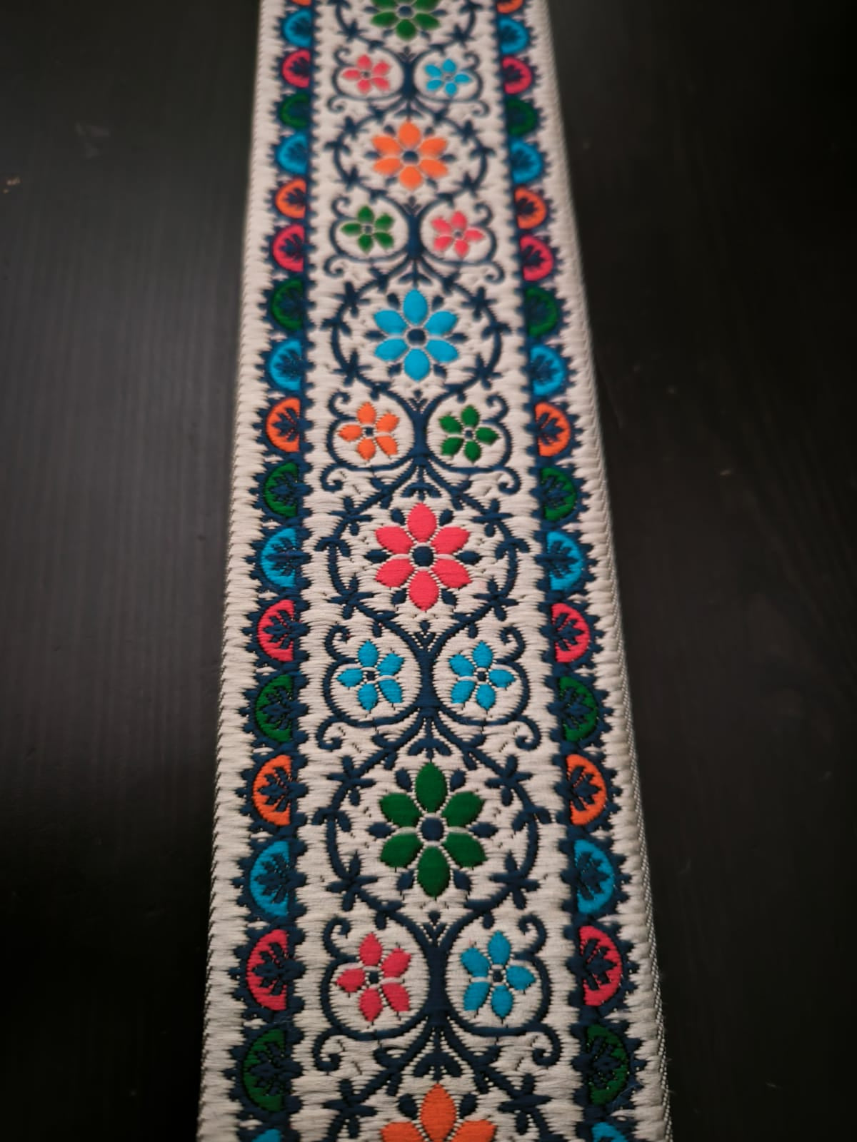 Galon Brodé Blanc Crème 6,4 cm - Fleurs Orange Bleu Rouge Vert
