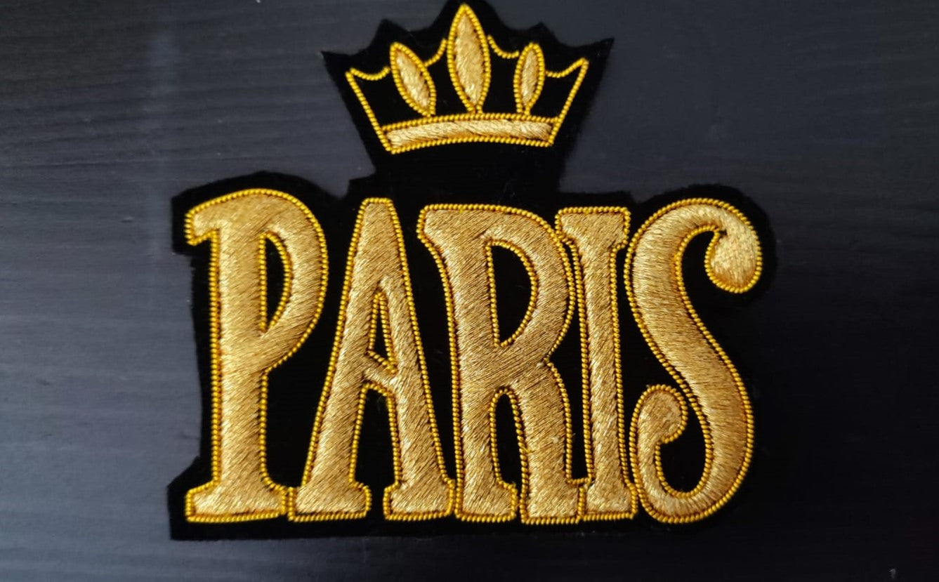 Patch brode Paris en fil dore