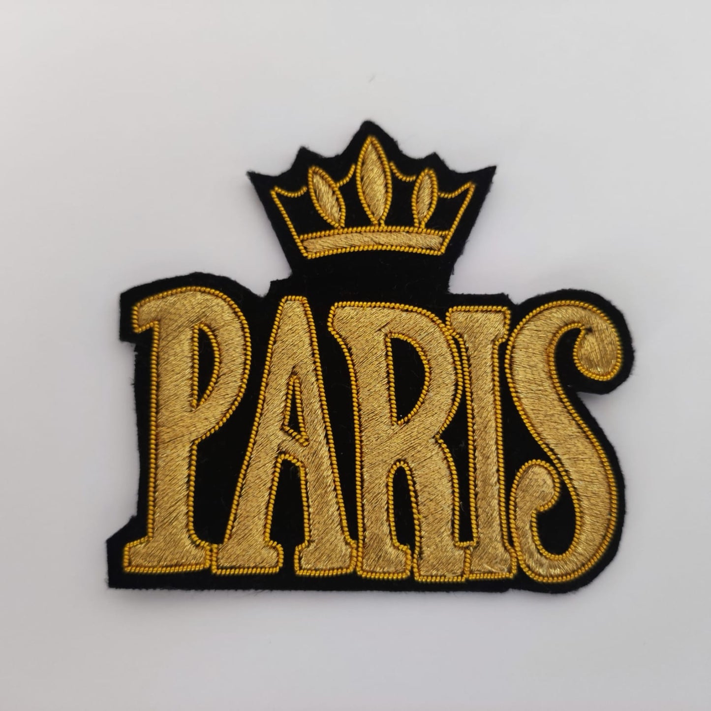 Patch brode Paris en fil dore