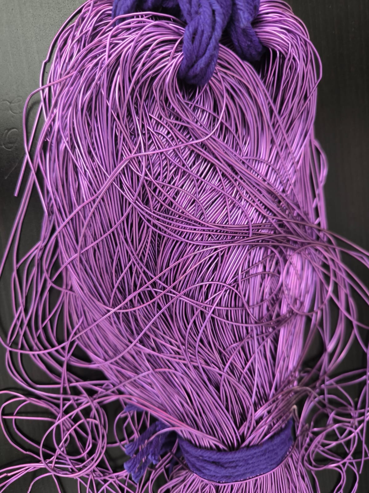 Cannetille violette lisse brillante