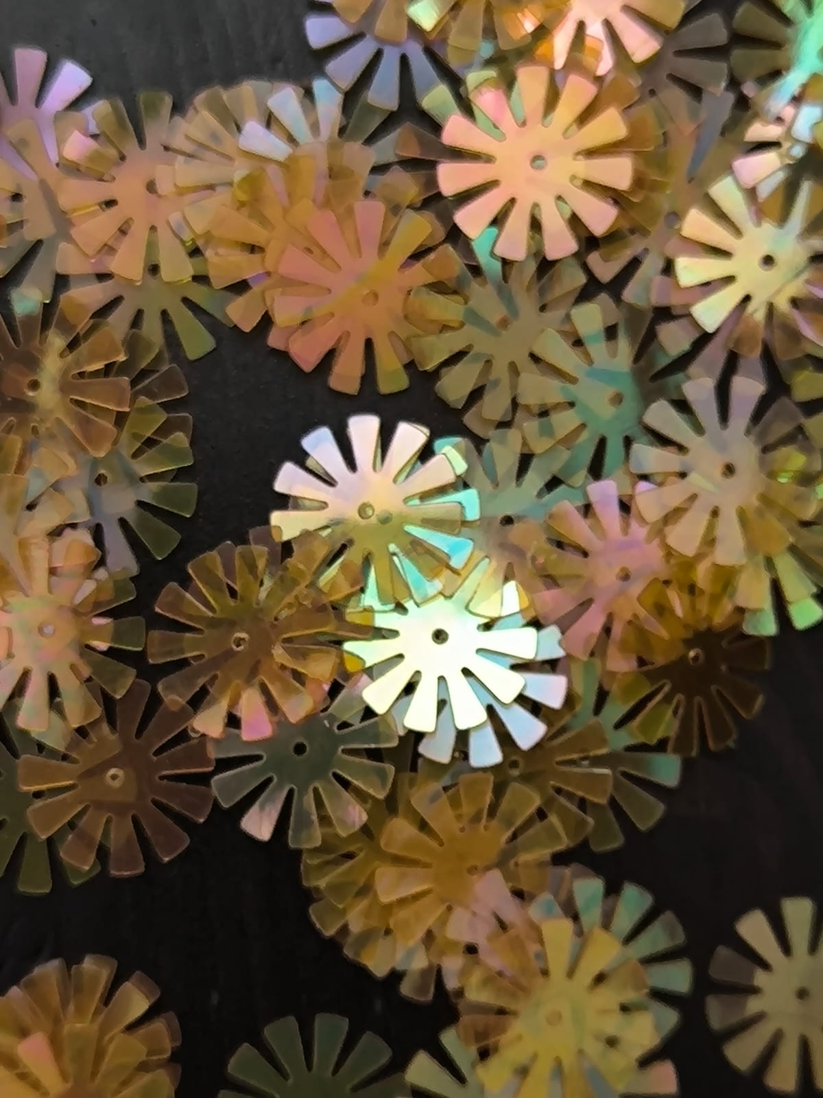Paillettes fleurs soleil orange transparent 15 mm