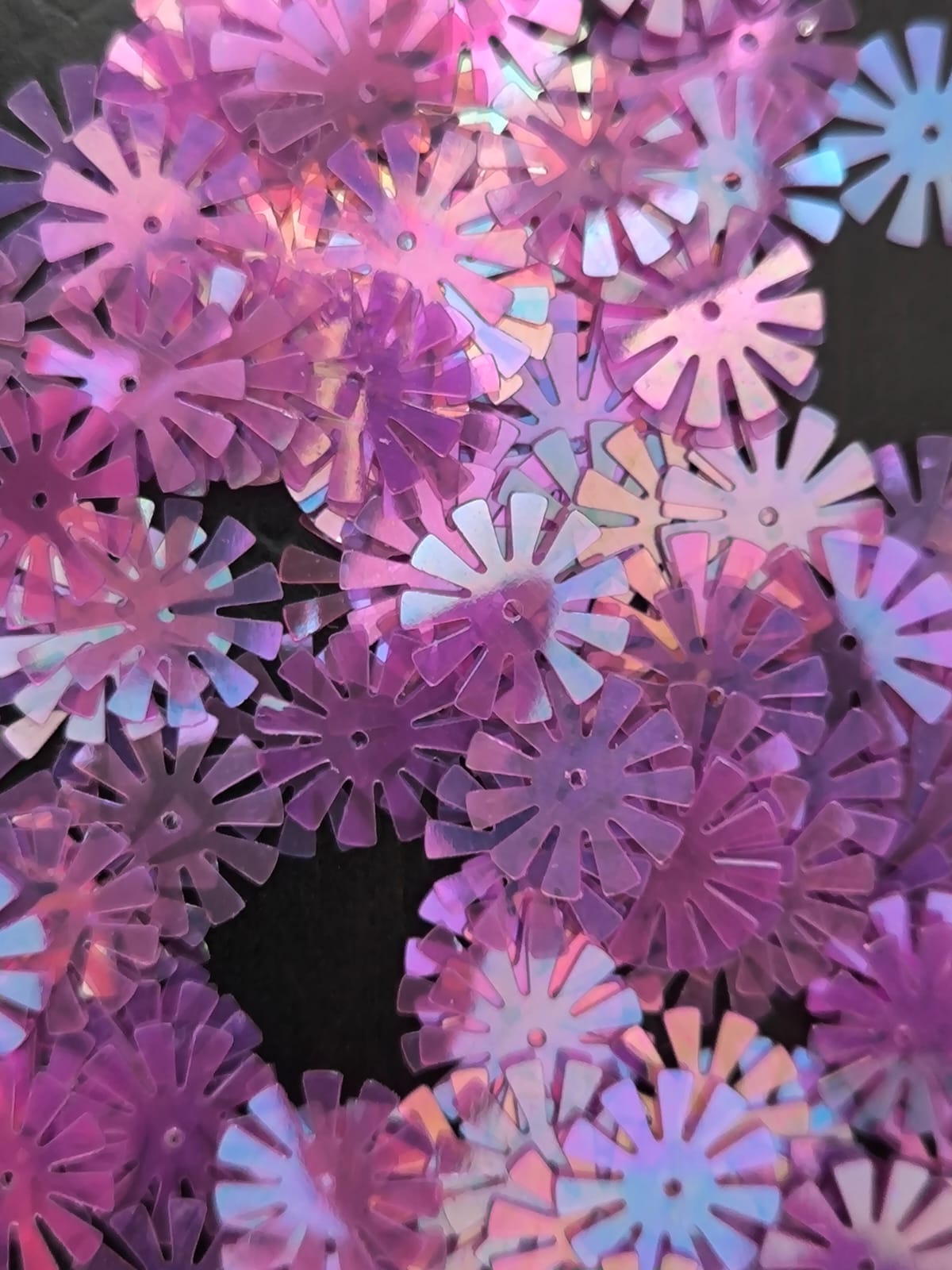 Paillettes fleurs soleil violet irisé 15 mm