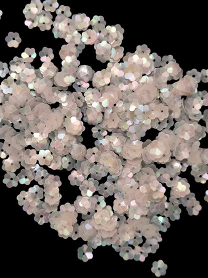Fleurs Incurvees Blanc Nacré pour Broderie 5 mm