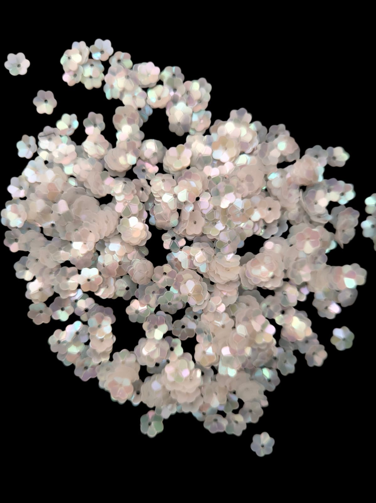 Fleurs Incurvees Blanc Nacré pour Broderie 5 mm