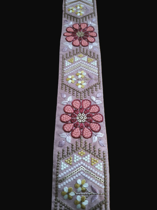 Galon brode rose ancien sir bh4