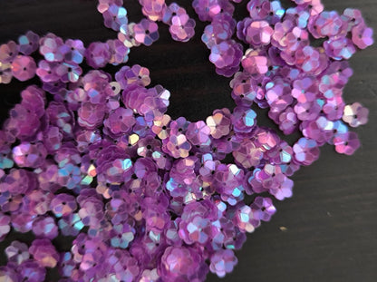 Fleurs Incurvees Rose Irisé Bleu pour Broderie 5 mm