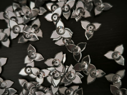 Paillettes Fleurs Trois Pétales Argenté 15mm