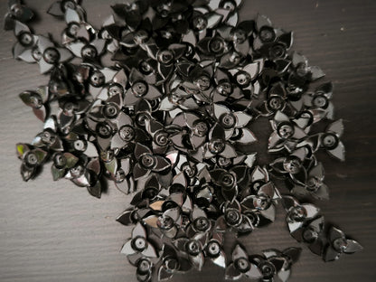 Paillettes Fleurs Trois Pétales Noir 15mm