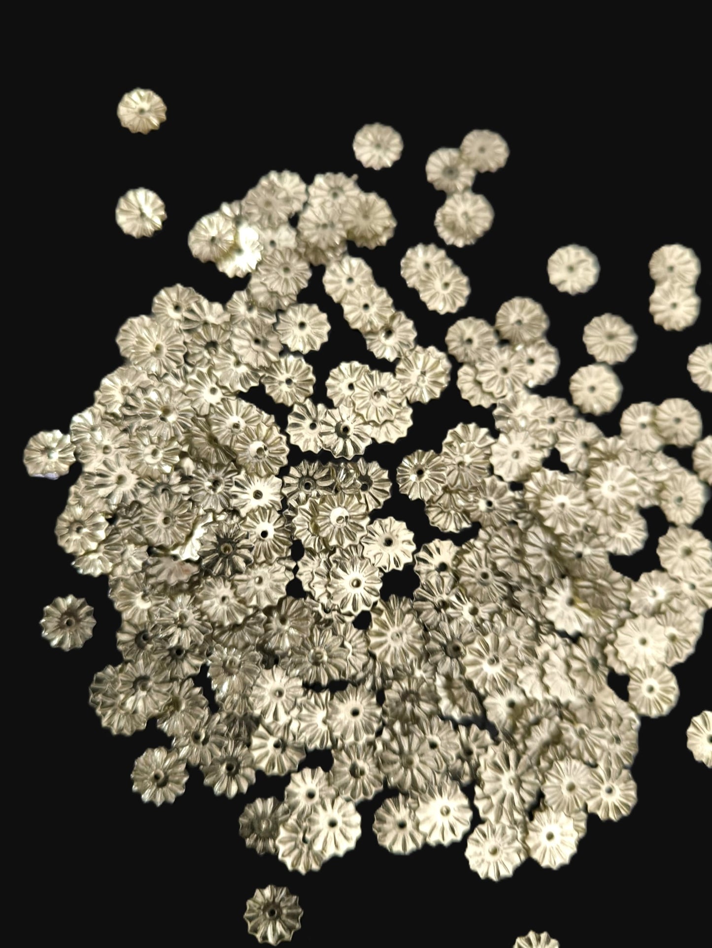 Paillettes Soleil Dorées 7 mm