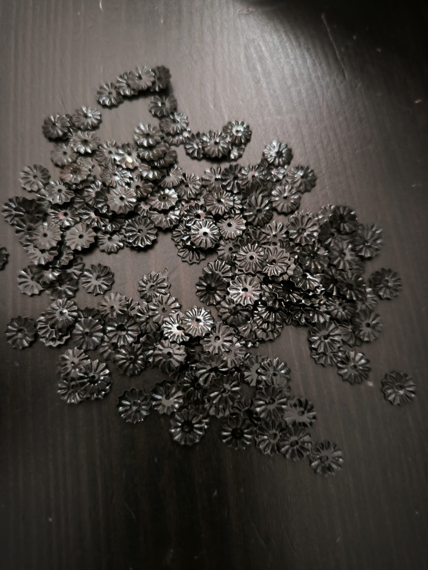 Paillettes Soleil Noires 7 mm