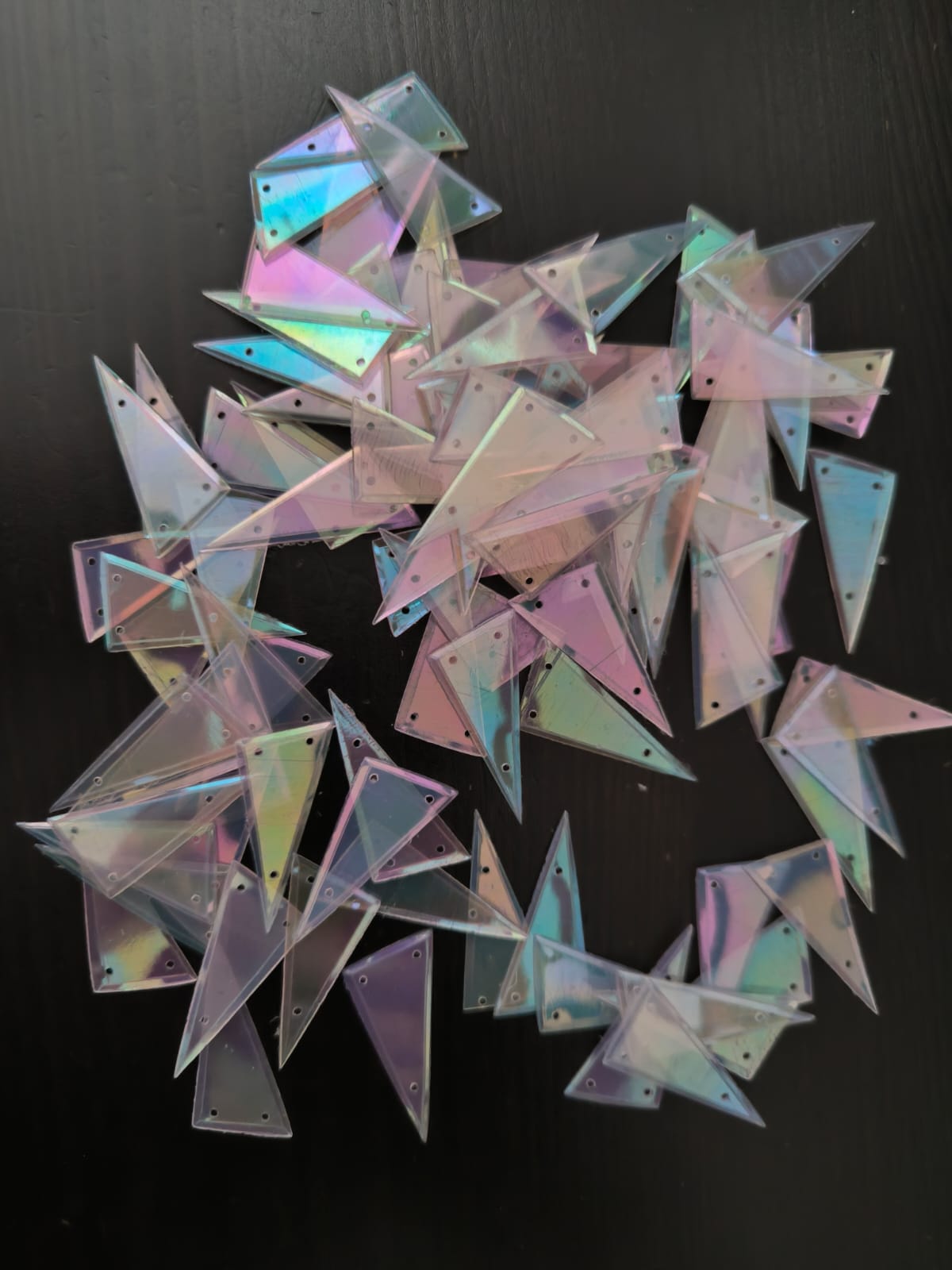 Paillettes Triangles Crystal Irisé Reflets Bleu Rose pour Broderie - 15x28mm