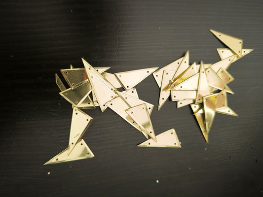Paillettes Triangles Dorées pour Broderie - 15x28mm