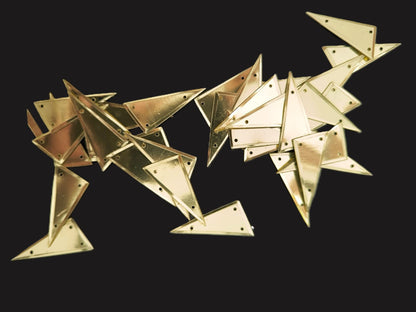 Paillettes Triangles Dorées pour Broderie - 15x28mm