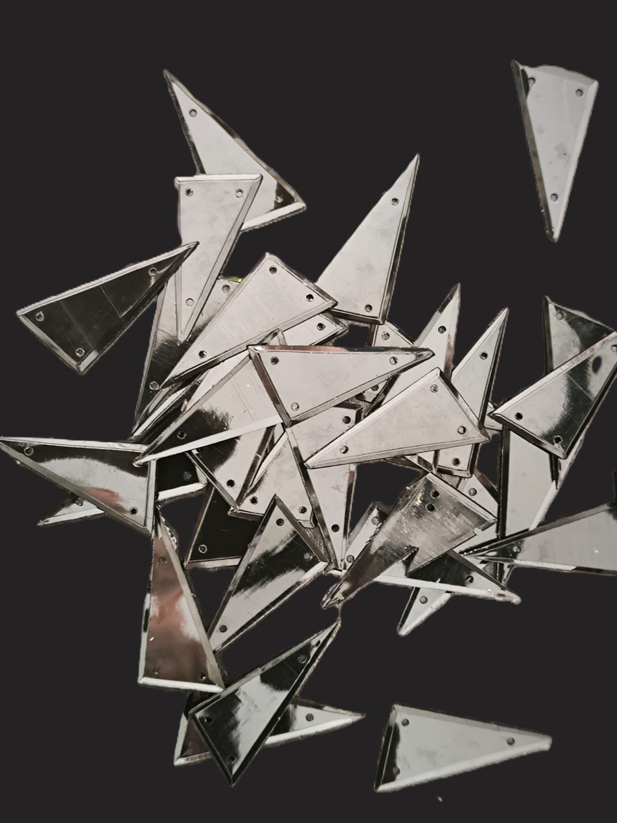 Paillettes Triangles Noires pour Broderie - 15x28mm