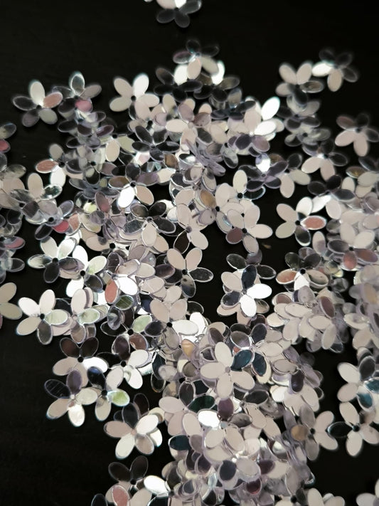 Paillettes petites fleurs miroir argent 9 mm