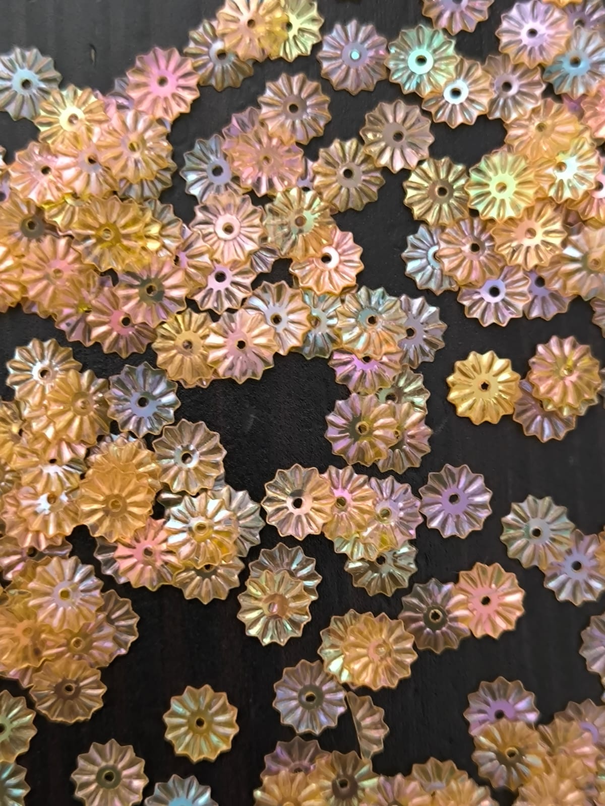Paillettes Soleil Orange Transparent Irisé 7 mm