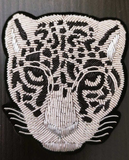 Patch leopard brode argente