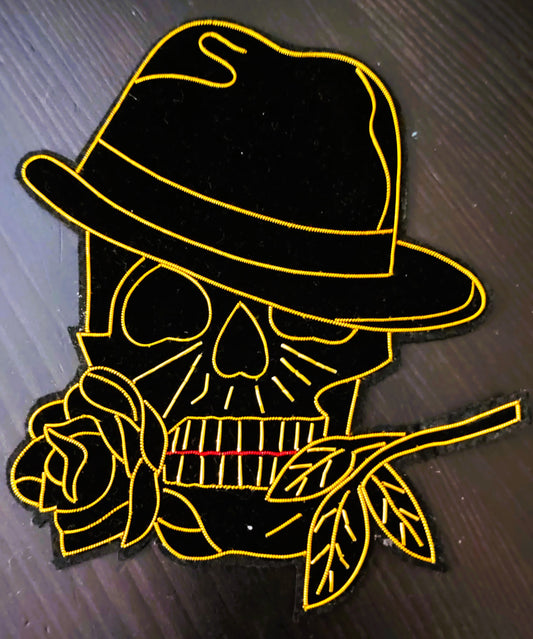 Tete de pirate brodee doree zoom